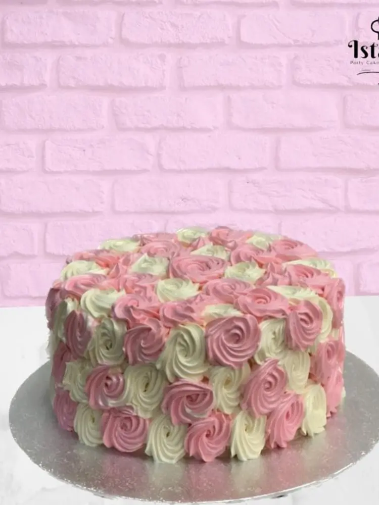 Rosette-decorated cake at Istanbul Cakes and Baklavas